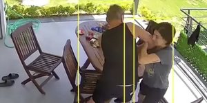Σάλος στην Τουρκία με τον αντιπρόεδρο του κόμματος της αντιπολίτευσης που χτύπησε τη σύντροφό του