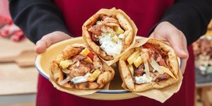 Τυλιχτά με γύρο/ Φωτογραφία: Shutterstock