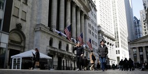 Το χρηματιστήριο της Νέας Υόρκης στη Wall Street