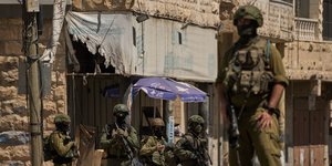 Ισραηλινοί στρατιώτες στη Δυτική Όχθη