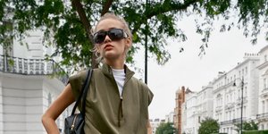 Τα Zara εντυπωσιάζουν με το μονόχρωμο σετ που δίνει λύση στα looks του Σεπτεμβρίου: Κομψό, κολακευτικό και ευέλικτο