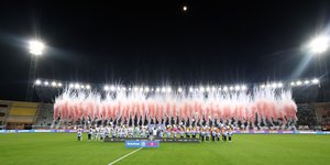 Στιγμιότυπο πριν την έναρξη της αναμέτρησης ανάμεσα σε ΟΦΗ και ΠΑΟΚ