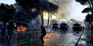 Νέα σοβαρά επεισόδια στην Αλβανία