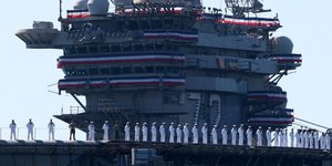 Το αεροπλανοφόρο USS Abraham Lincoln επιστρέφει στον κόλπο του Σαν Ντιέγκο μετά την ανάπτυξη του την Πέμπτη 8 Οκτωβρίου 2026 στο Σαν Ντιέγκο. (AP Photo/Karl Anderson)