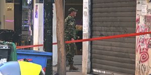 Επίθεση με χειροβομβίδα σε καφετέρια στην Αχαρνών