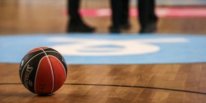 Η μπάλα της Basket League