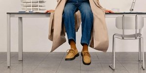 Αντί για loafers: Τα νέα Birkenstock είναι τα πιο άνετα παπούτσια που θα φορέσετε στο γραφείο το φθινόπωρο