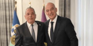 Συνάντηση Δένδια με τον υπουργό Άμυνας της Κυπριακής Δημοκρατίας