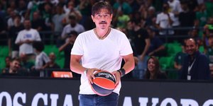 Ο Δημήτρης Γιαννακόπουλος σε αγώνα του Παναθηναϊκού AKTOR στο «Telekom Center Athens»