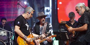 Με τις ευλογίες των αδελφών Knopfler, οι Dire Straits Legacy είναι η μόνη πραγματική συνέχεια της εμβληματικής μουσικής των Dire Straits