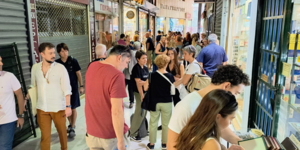 Ομαδική έκθεση σύγχρονης τέχνης σε στοα