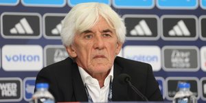 Ο Ιβάν Γιοβάνοβιτς στην συνέντευξη Τύπου μετά το Ελλάδα - Ολλανδία