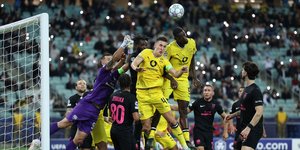 Champions League: Με μπροστάρη τον Γκιρασί επέστρεψε στις νίκες η Ντόρτμουντ -Δε... σταυρώνει νίκη η Φενέρμπαχτσε [βίντεο]