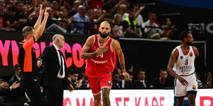 Ο Φουρνιέ πανηγυρίζει στην καυτή Sunel Arena