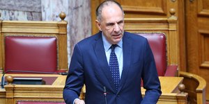 Γιώργος Γεραπετρίτης στη Βουλή