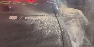 Επίθεση με αλεύρι στον υποψήφιο Σοσιαλιστή πρόεδρο, Ραφαέλ Γκλυκσμάν