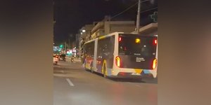 Οδηγός λεωφορείου παραβίασε κόκκινα φανάρια στη Λ. Μεσογείων