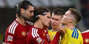 Ο Μίλος Κέρκεζ και ο Βίκτορ Τσιγκάνκοφ στην αναμέτρηση της Ουγγαρίας με την Ουκρανία