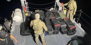 Greek Coast Guard Seizes 360 Kilos of Cannabis Worth €1 Million on Sailboat