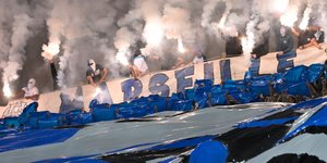 Οπαδοί της Μαρσέιγ πριν από τον αγώνα πρωταθλήματος με αντίπαλο την Παρί Σεν Ζερμέν, στη Μασσαλία, στις 20 Σεπτεμβρίου 2026