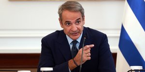 Ο πρωθυπουργός Κυριάκος Μητσοτάκης στο υπουργικό συμβούλιο