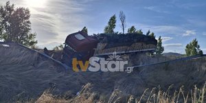 Νταλίκα «κρεμάστηκε» από γέφυρα στην Αλίαρτο