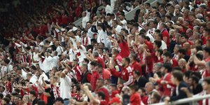 Οι φίλαθλοι του Ολυμπιακού στην αναμέτρηση με τον Παναθηναϊκό για την Super League
