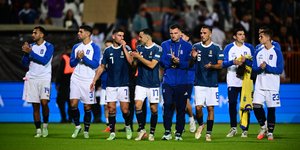 Οι παίκτες της Εθνικής Ελλάδας μετά το εντός έδρας ματς με την Ολλανδία για το Nations League 