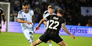 Ο Αλέξανδρος Κυζιρίδης με τη φανέλα της Εθνικής Ελλάδας
