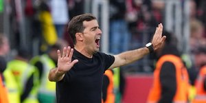 O  Κάρλες Μαρτίνες