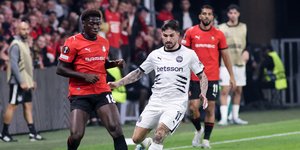 Μία από τις φάσεις του αγώνα της Ρεν με τον ΟΦΗ