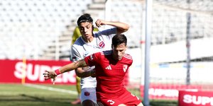 Μία από τις πολλές μονομαχίες που είχε το ματς του Πύργου με τον Πανιώνιο