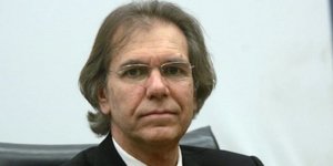 Ο διακεκριμένος ομότιμος καθηγητής Ψυχιατρικής της Ιατρικής Σχολής του Πανεπιστημίου Αθηνών και συγγραφέας, Παύλος Σακκάς