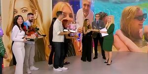 έκπληξη στο πλατό για τα γενέθλια της Μαρίας Αναστασοπούλου, με τούρτα  - πίτσα