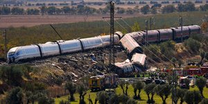 Το σιδηροδρομικό δυστύχημα στην Ισπανία που κόστισε τη ζωή σε δεκάδες ανθρώπους