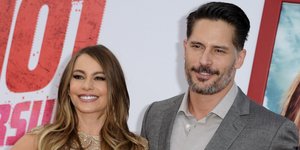 Η Σοφία Βεργκάρα με τον Τζο Μανγκανιέλο 