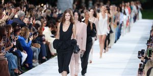Εβδομάδα Μόδας Παρισιού SS’27: Balmain, Stella McCartney, Dries Van Noten και Tom Ford δείχνουν τον δρόμο για τη νέα σεζόν