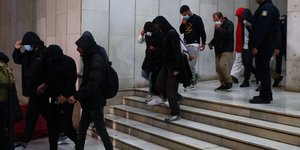 Βαριές ποινικές διώξεις στους 59 συλληφθέντες για το «Χωριάτικο»