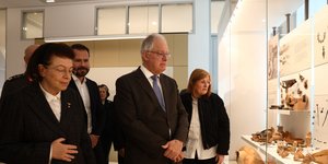Kωνσταντίνος Τασούλας, Λίνα Μενδώνη 
