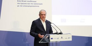 O Τάκης Θεοδωρικάκος