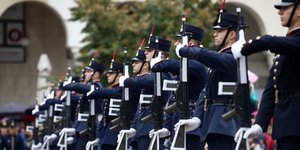Εντυπωσίασαν με τους σχηματισμούς τους οι σπουδαστές της ΣΣΑΣ