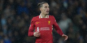Champions League: Από τα πόδια του Τσιμίκα ξεκίνησε η ανατροπή της Λίβερπουλ -Η Παρί φιλοδώρησε με τεσσάρα την Μπαρτσελόνα! [βίντεο]
