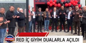 Viral έγιναν τα εγκαίνια καταστήματος σέξι εσωρούχων στην Τουρκία