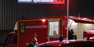 Εκρηξη σε πρόβα παράστασης στο Παρίσι- Ενας νεκρός και 14 τραυματίες