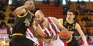 Ο Ολυμπιακός υποδέχεται την ΑΕΚ