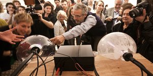 Κατασκεύασε τη δική του εκδοχή επιταχυντή σωματιδίων στο γκαράζ του σπιτιού του