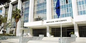 Ποια κατεύθυνση δίνει ο αντιεισαγγελέας στην έρευνα για τη Χρυσή Αυγή – Tα ζητήμ
