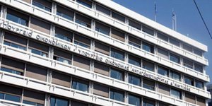 Διαψεύδει το ΥΠΟΙΚ – Οχι απλά δεν απολύονται εφοριακοί