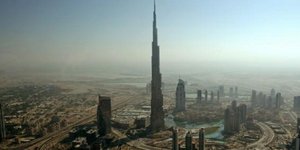 Δύσκολη ζωή στο ψηλότερο κτίριο του κόσμου -Τους έκοψαν το ασανσέρ γιατί δεν πλή