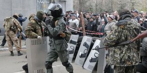 Πολεμικό κλίμα στην Ουκρανία -Οδηγίες στους κατοίκους να μην βγουν από το σπίτι